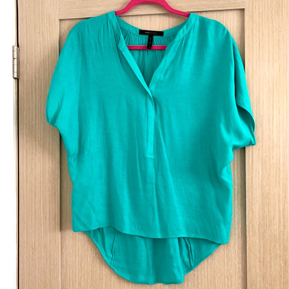 BCBG MAXAZRIA green dolman top size XS